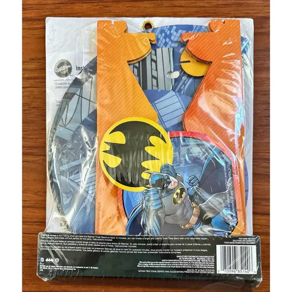NEW Wilton BATMAN Themed Birthday Treat Cupcake Stand Holds 24 Count